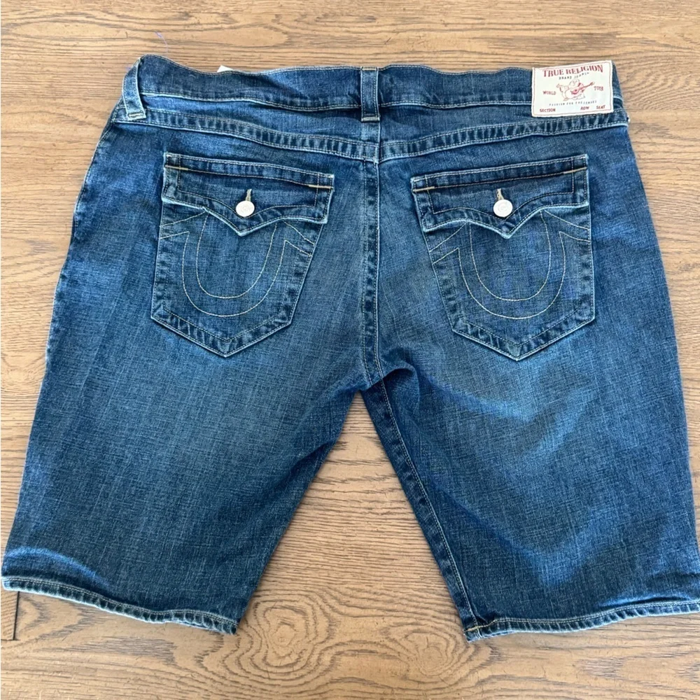 True Religion Men's Geno Relaxed Slim Denim Shorts Style 106115 42 Y2K 2000’s